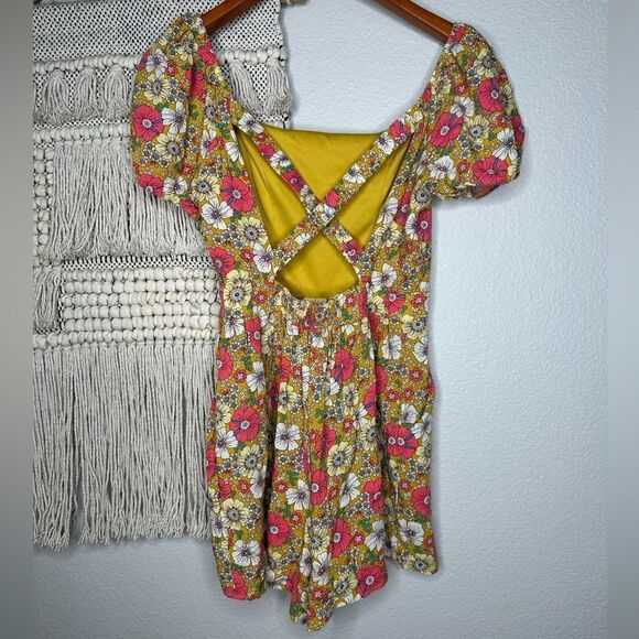 Lily Rose Yellow Floral Shorts Romper (Small) - Picture 6 of 8